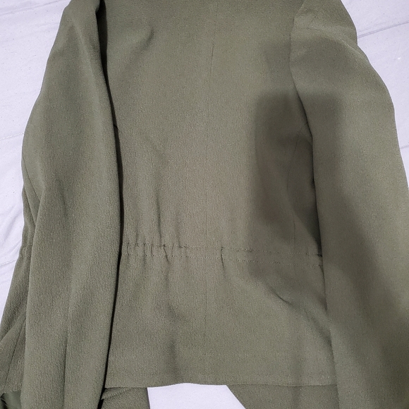Olive green light jacket - Picture 3 of 3